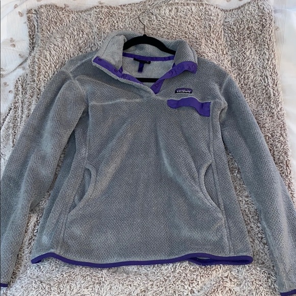 Patagonia Tops - Light grey and purple patagonia pull over